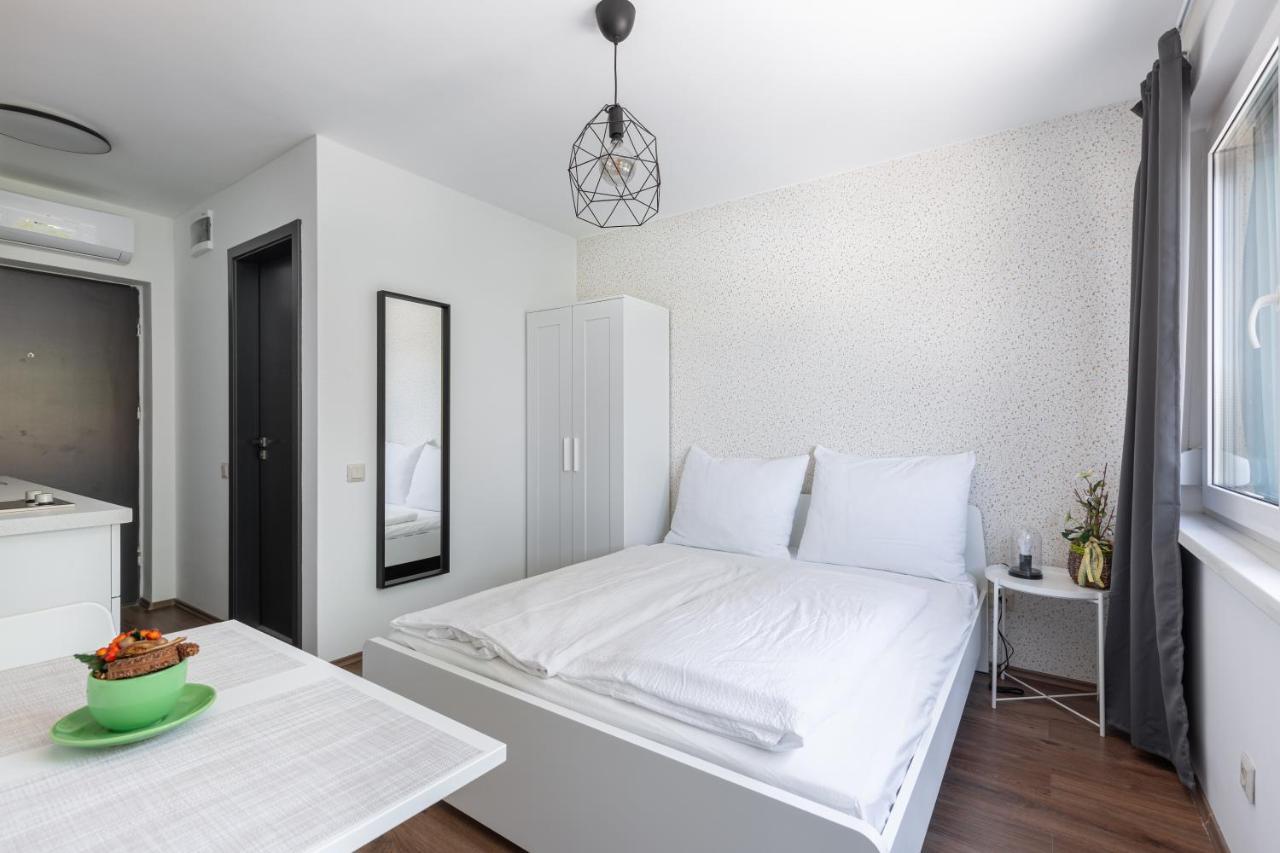 Pauzo Balaton Aparthotel Balatonföldvár Exteriör bild