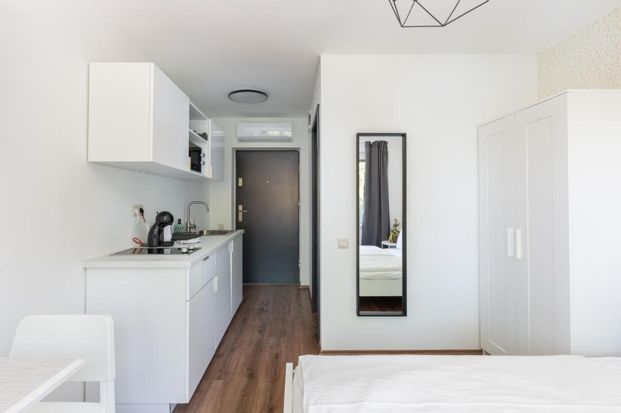 Pauzo Balaton Aparthotel Balatonföldvár Exteriör bild