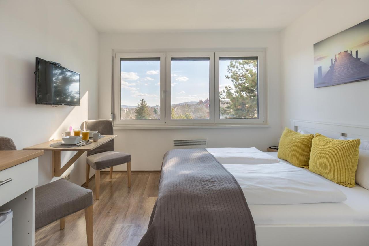 Pauzo Balaton Aparthotel Balatonföldvár Exteriör bild