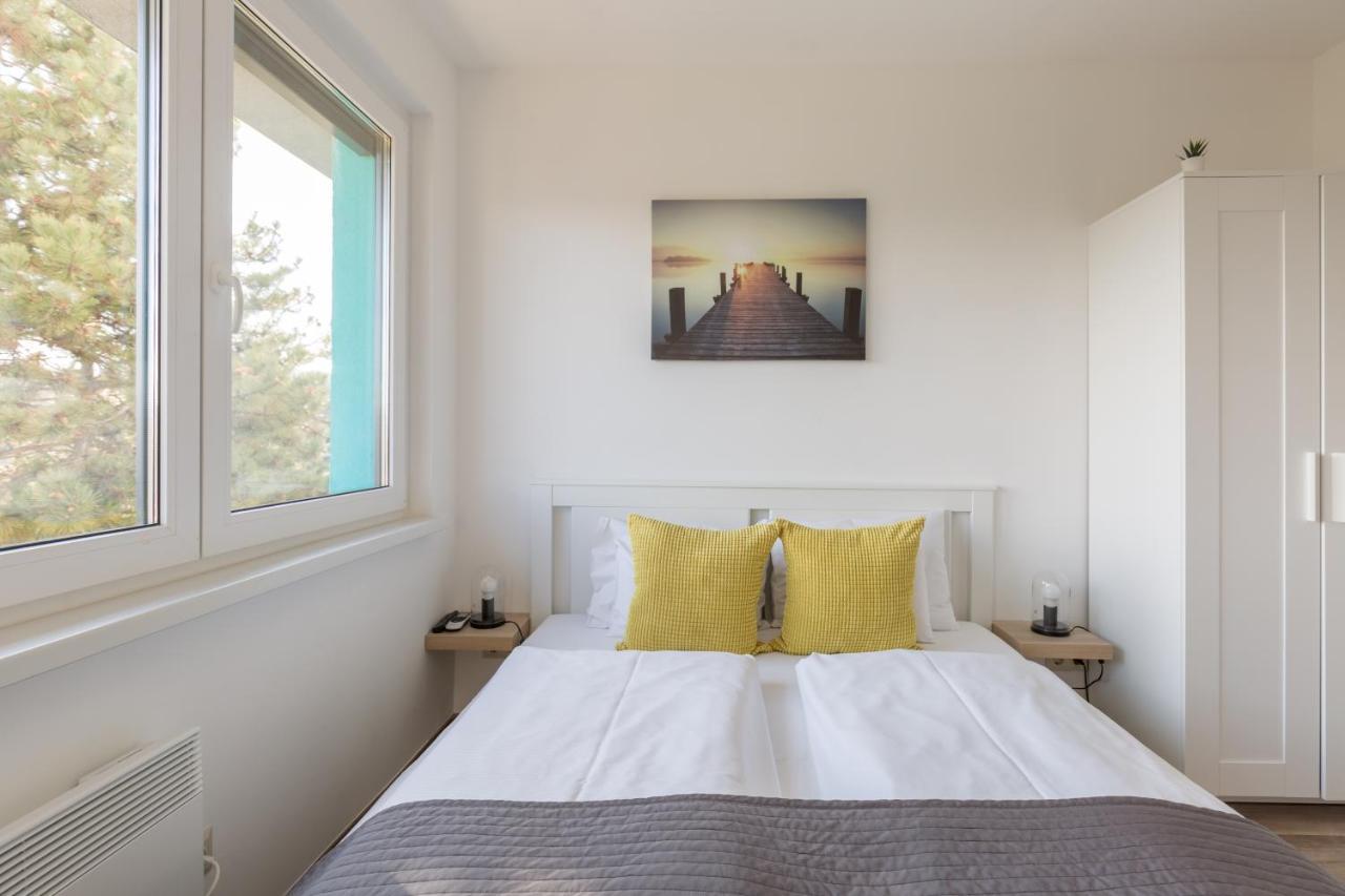 Pauzo Balaton Aparthotel Balatonföldvár Exteriör bild