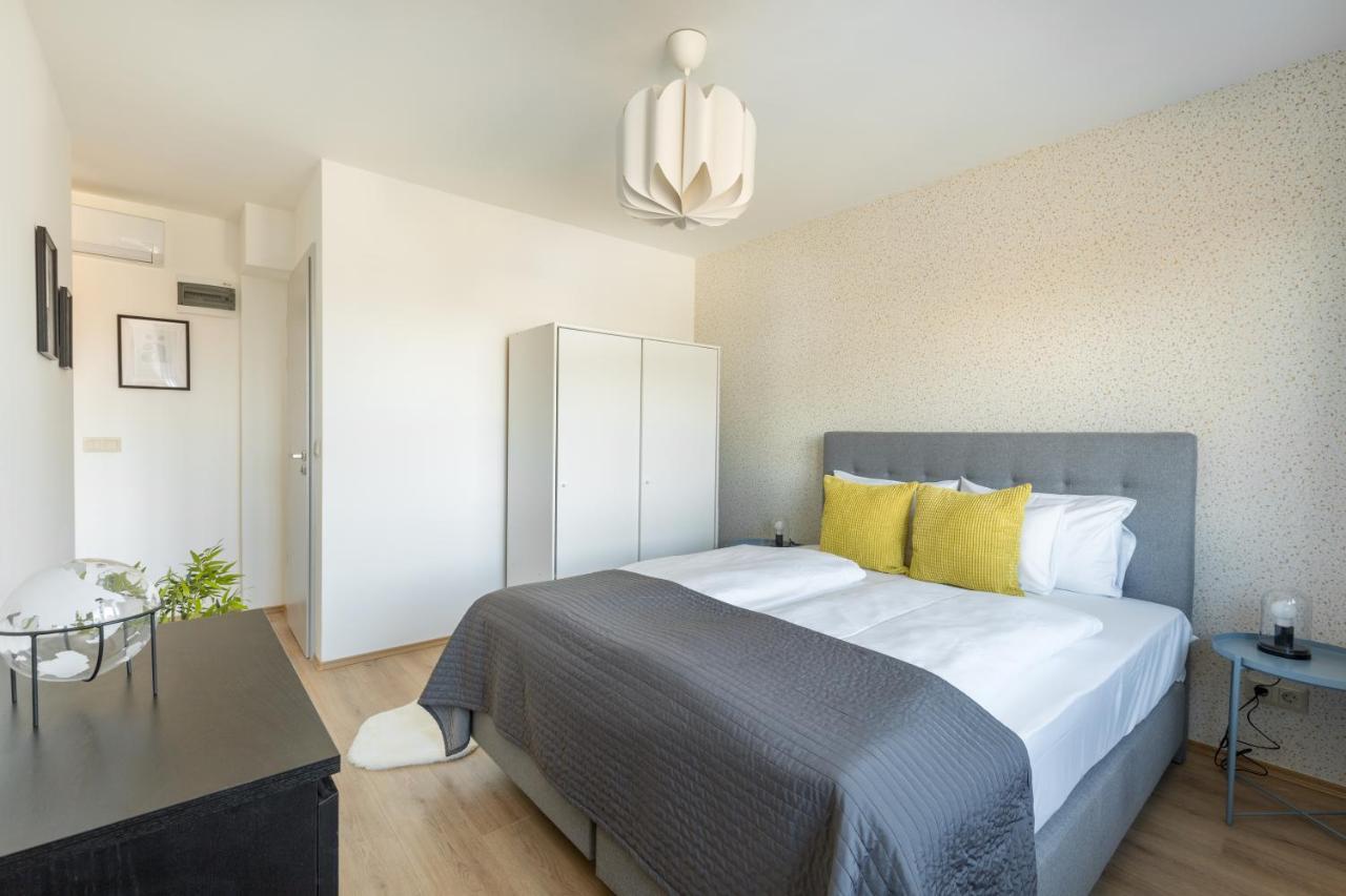 Pauzo Balaton Aparthotel Balatonföldvár Exteriör bild