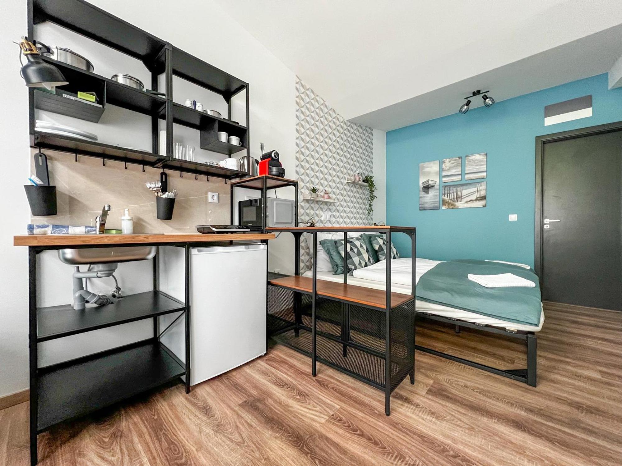 Pauzo Balaton Aparthotel Balatonföldvár Exteriör bild