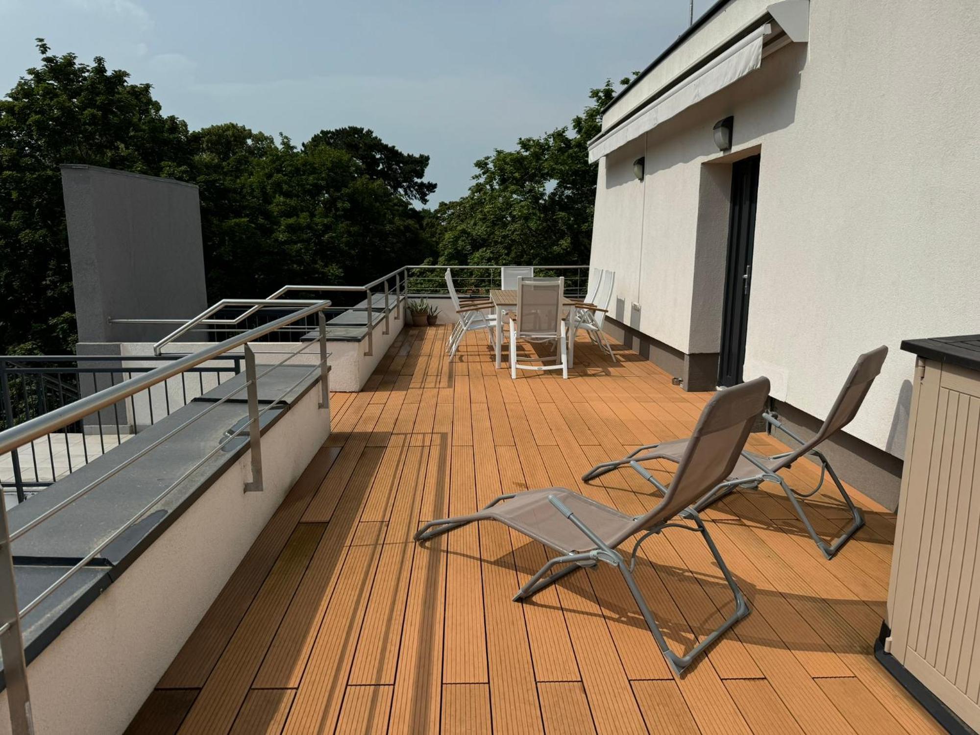 Pauzo Balaton Aparthotel Balatonföldvár Exteriör bild