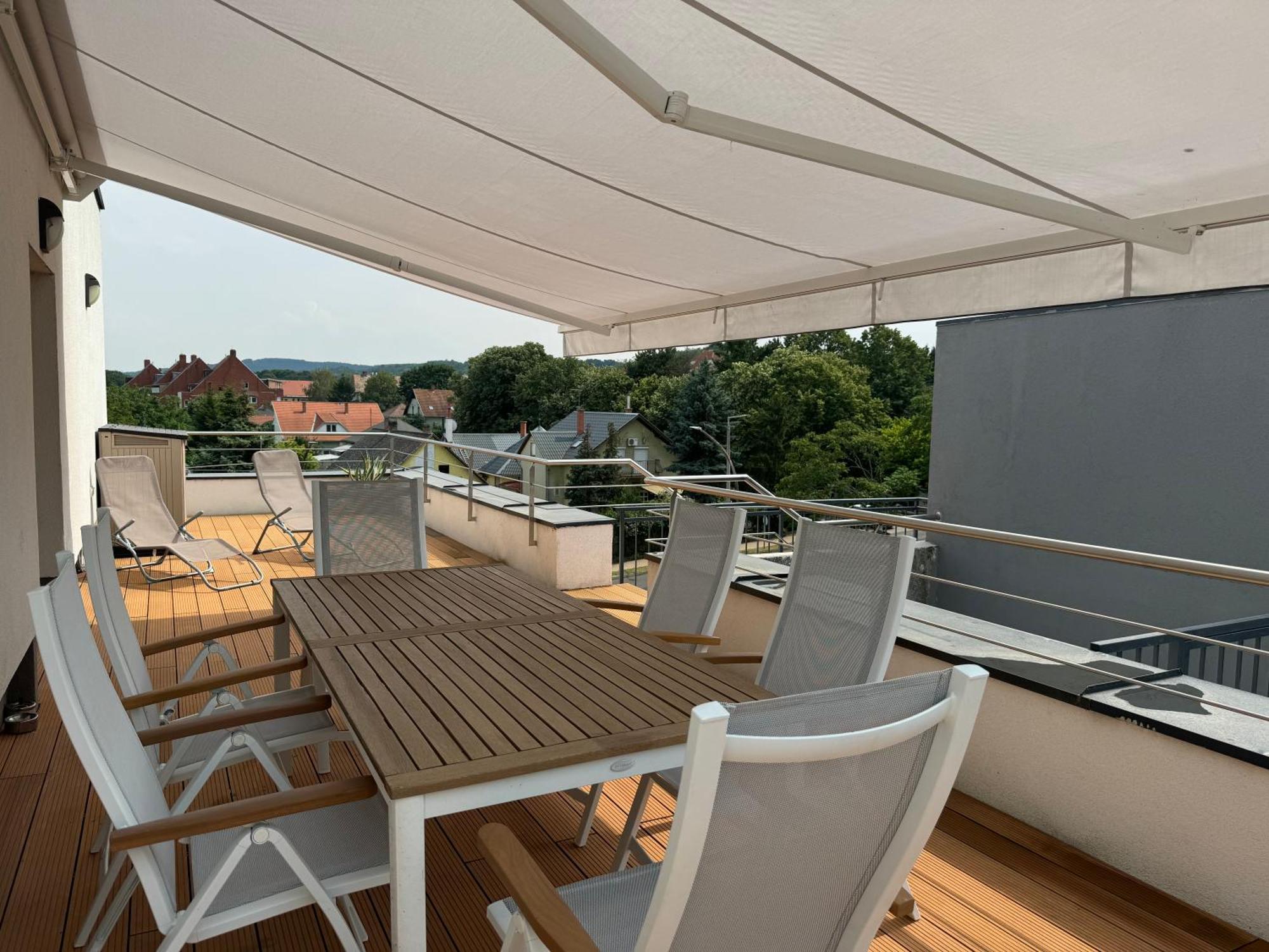Pauzo Balaton Aparthotel Balatonföldvár Exteriör bild